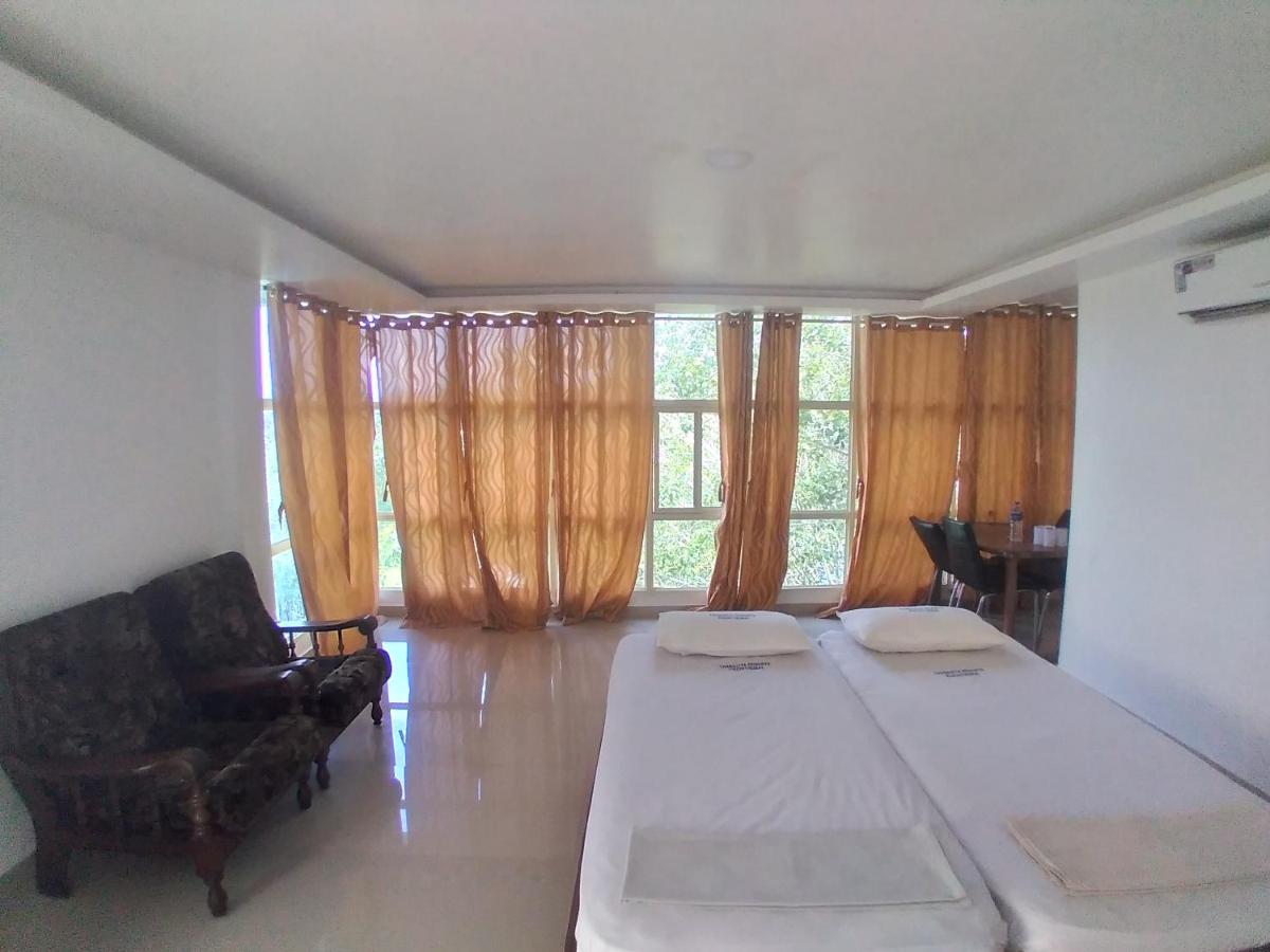 Thabasiya Resorts Kuzhittura Exterior photo
